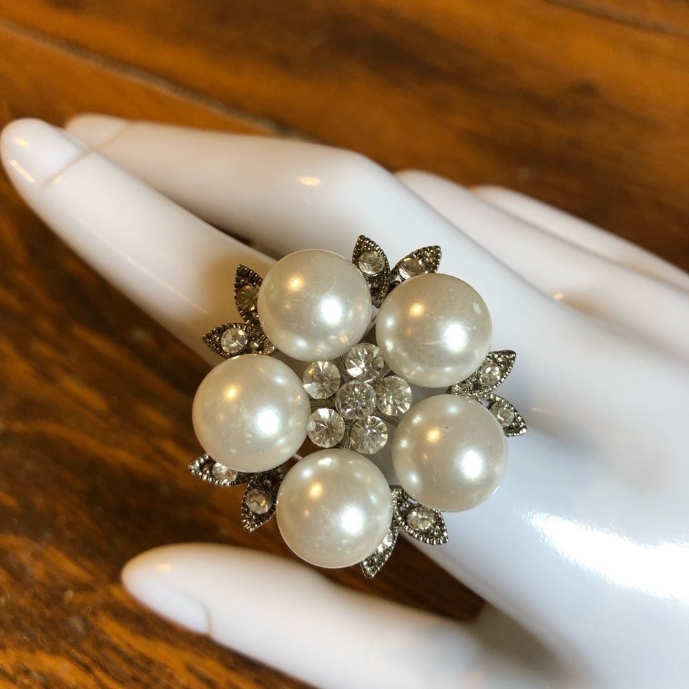 Statement Pearl & Rhinestone Flower Ring - Picture 5 of 13